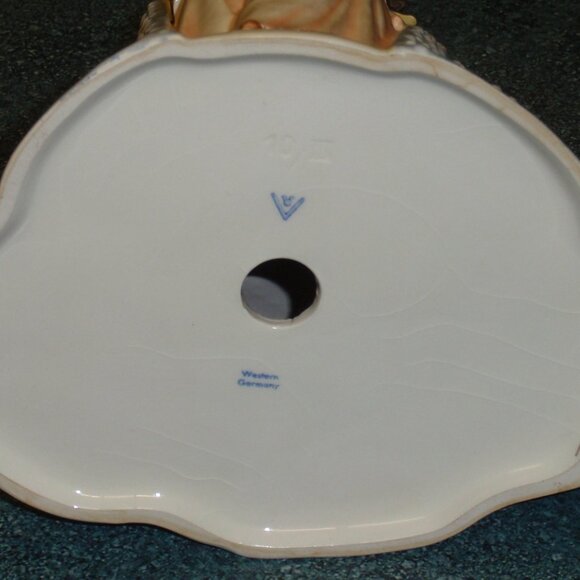 ULTRA RARE "Flower Madonna" Hummel Figurine #10/3 Mary & Jesus TMK3 GREAT GIFT! - Picture 9 of 10